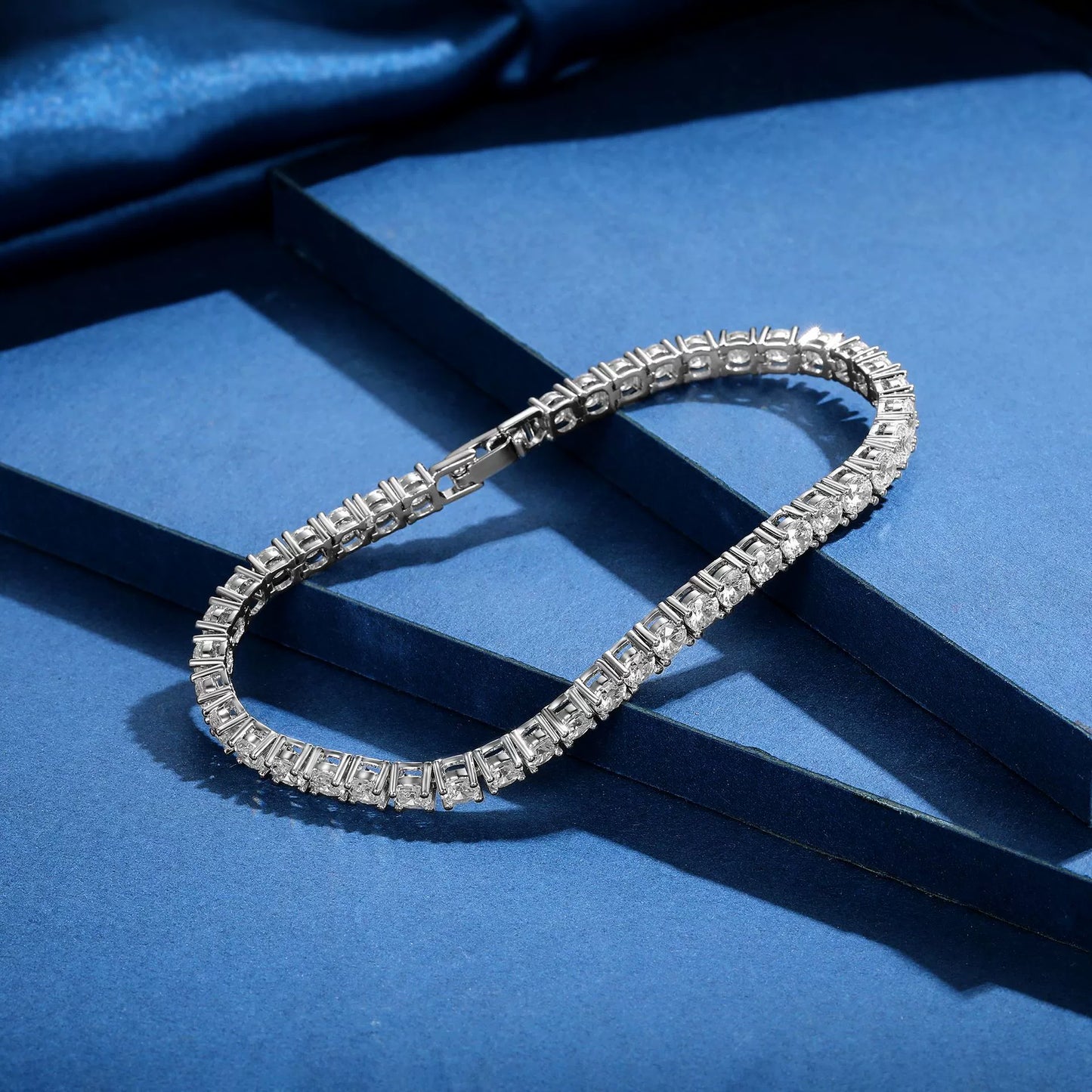 3/4mm Belt Buckle Tennis Bracelet with Four-Prong Setting Zircon