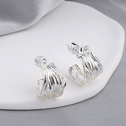 Vintage-Chic C-Shaped Wide-Rimmed Rattan & Metal Stud Earrings