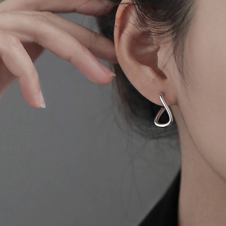 Women's Silver Hoop Earrings in 925 Sterling Silver