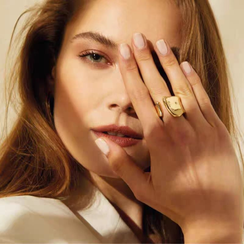 UNOde50 Minimalist Wide Band Open Ring