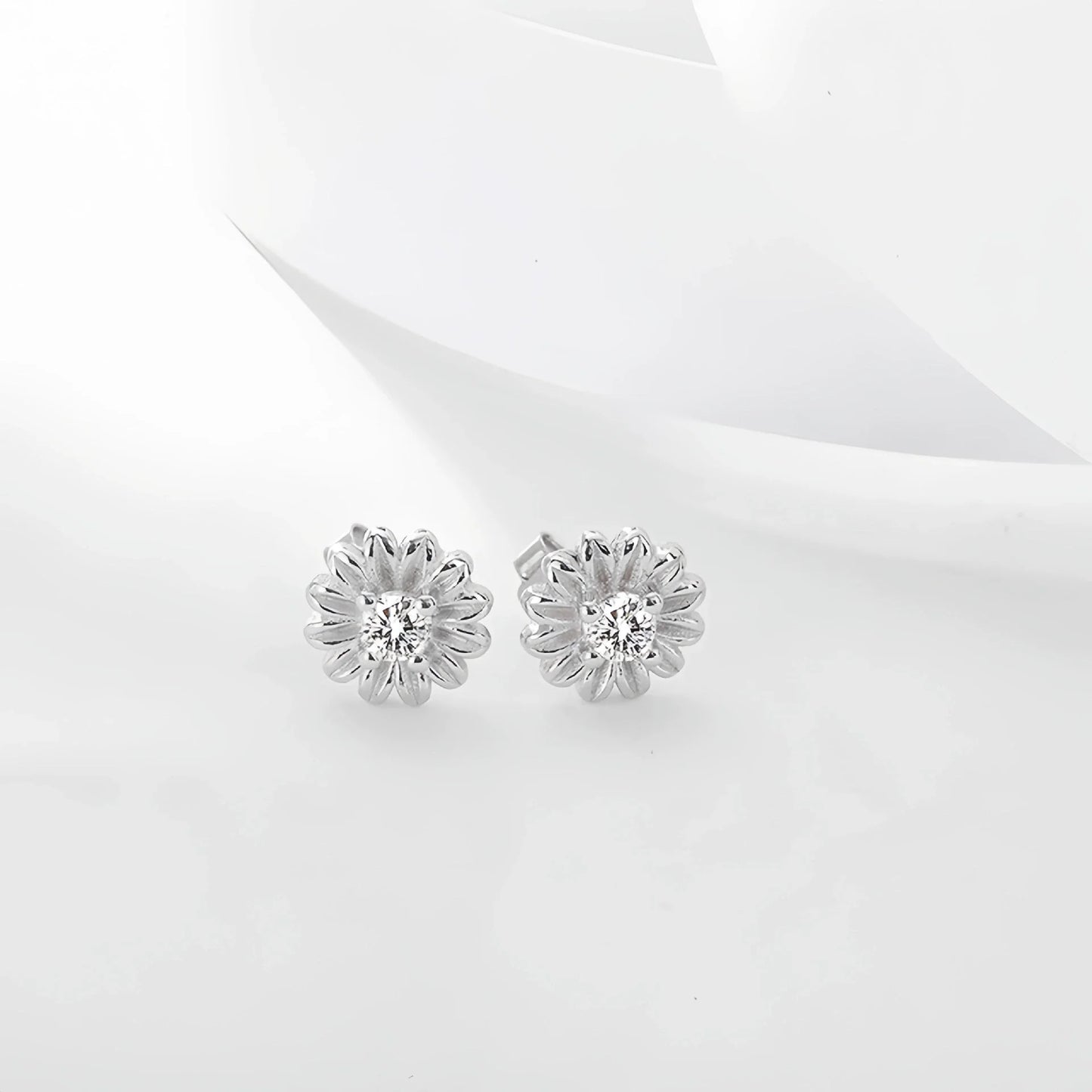 Daisy Flower Silver Earrings Necklace Set in S925 Sterling Silver