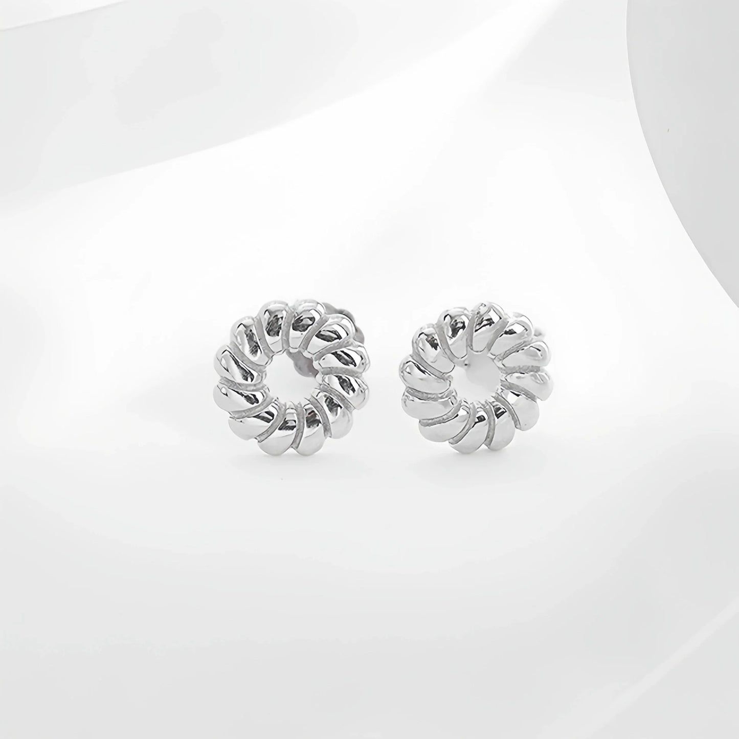 s925 Sterling Silver Necklace Earring Set with Three-Dimensional Striped Circle