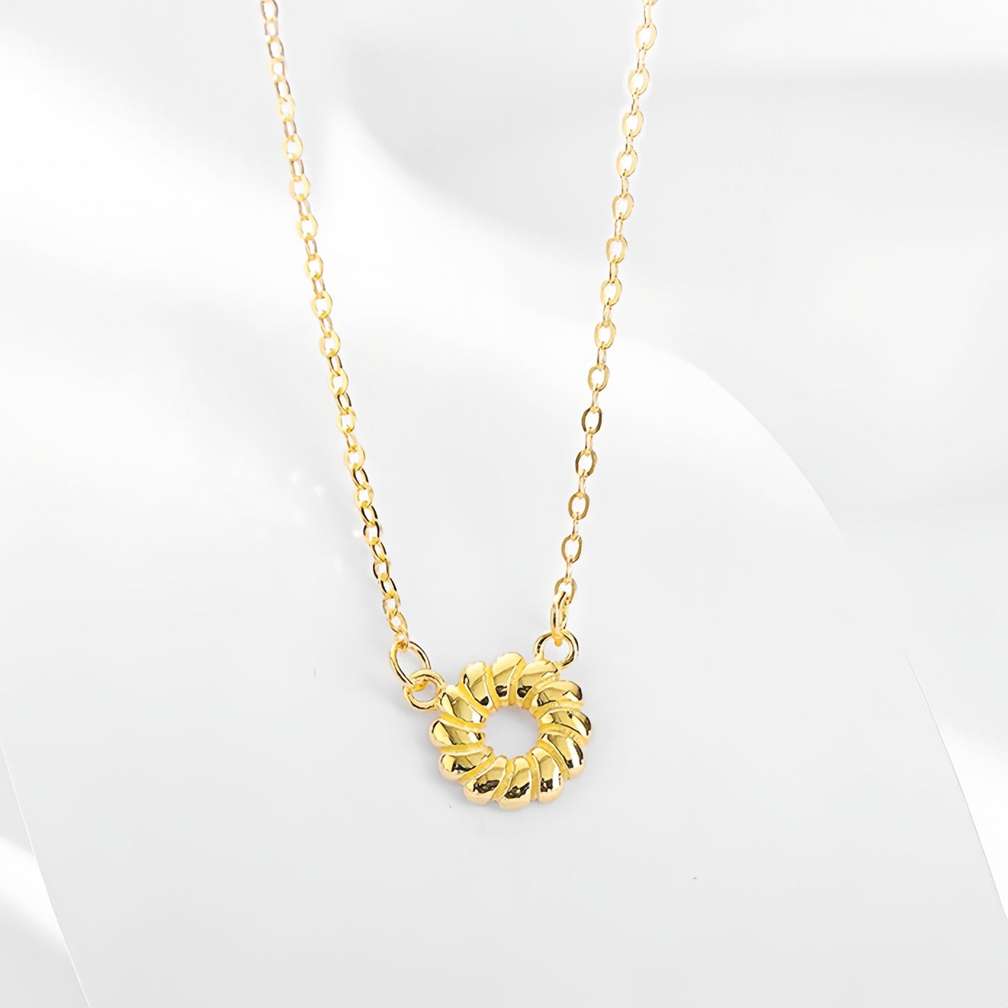 s925 Sterling Silver Necklace Earring Set with Three-Dimensional Striped Circle